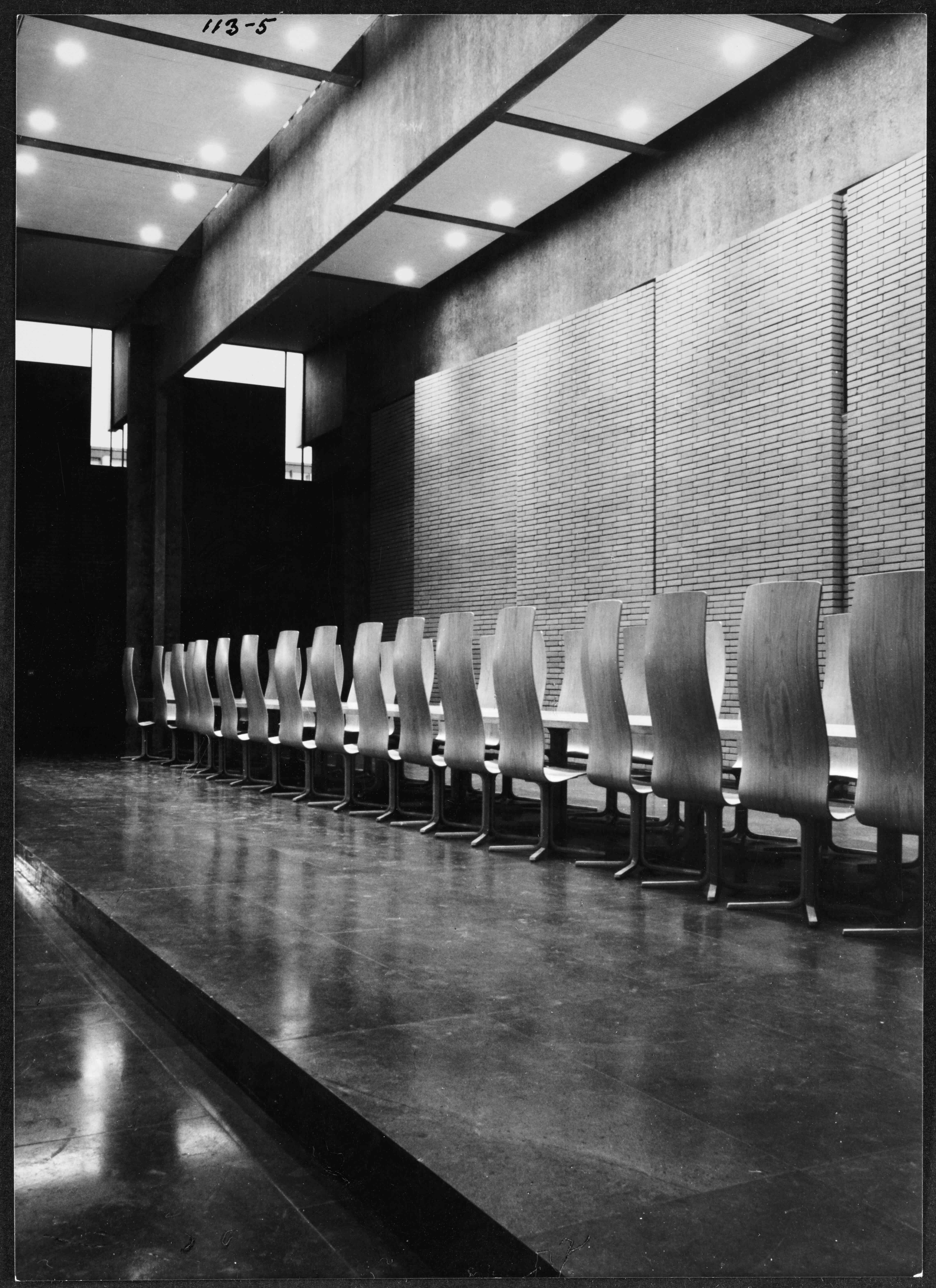 Arne Jacobsen p.25 Strüwing Reklamefoto Det Kongelige Bibliotek